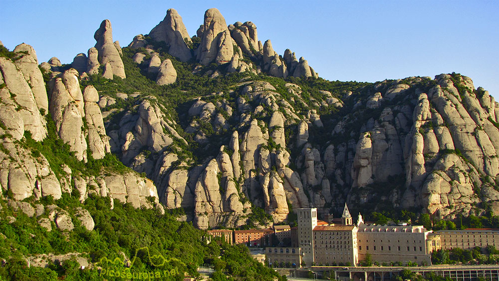 Montserrat, Cataluña: conoce la historia oculta de sus majestuosas montañas