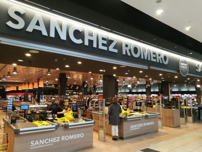 Sánchez Romero consigue atraer consumidores con descuentos en Carbonell, Albo y Coca-Cola