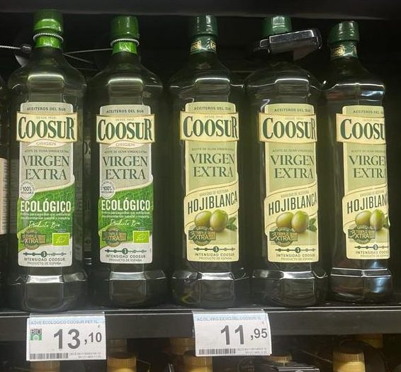 Los supermercados desconfían de sus clientes y protegen el aceite con alarmas