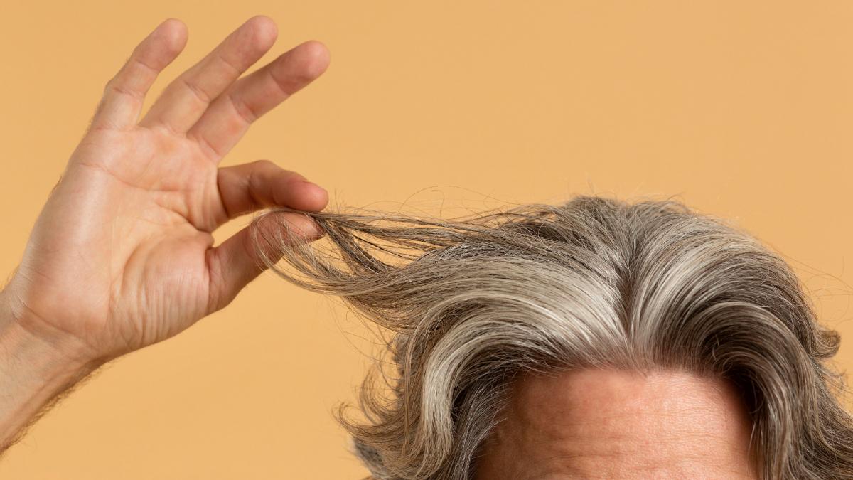 Este es el superalimento que ayuda a retrasar las canas