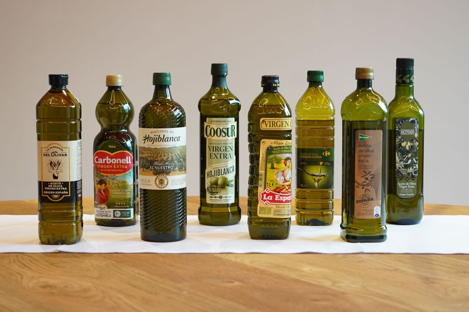 El aceite de oliva virgen extra sube en 2023 hasta 2,57 euros más en los ‘súper’ que en origen, según Facua