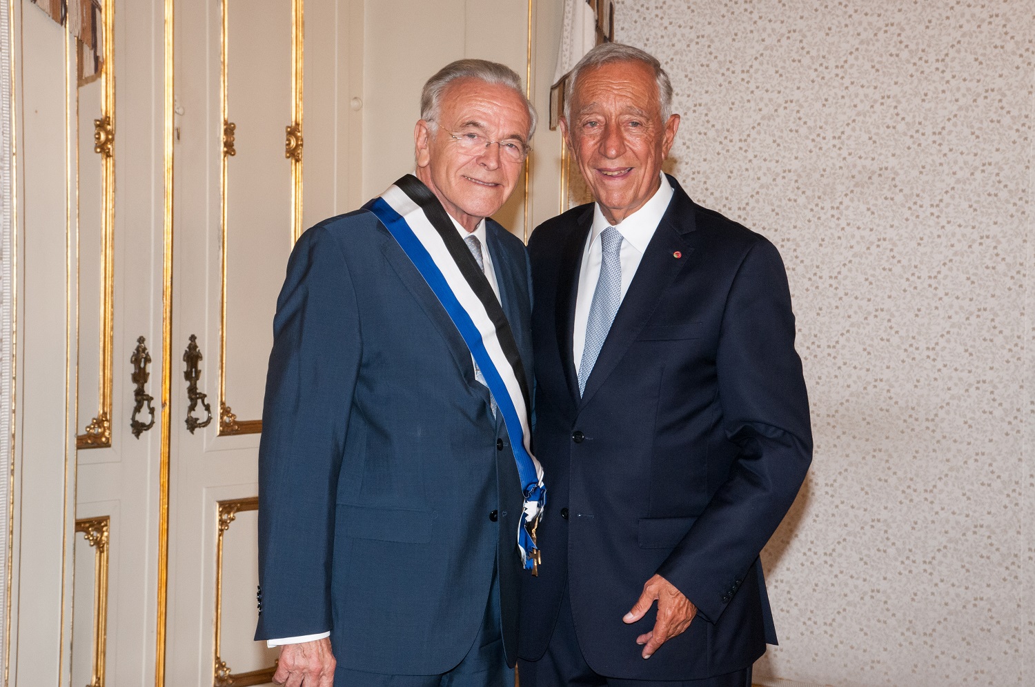 El Presidente de la República Portuguesa impone a Isidro Fainé la Gran Cruz de la Orden del Infante Don Henrique