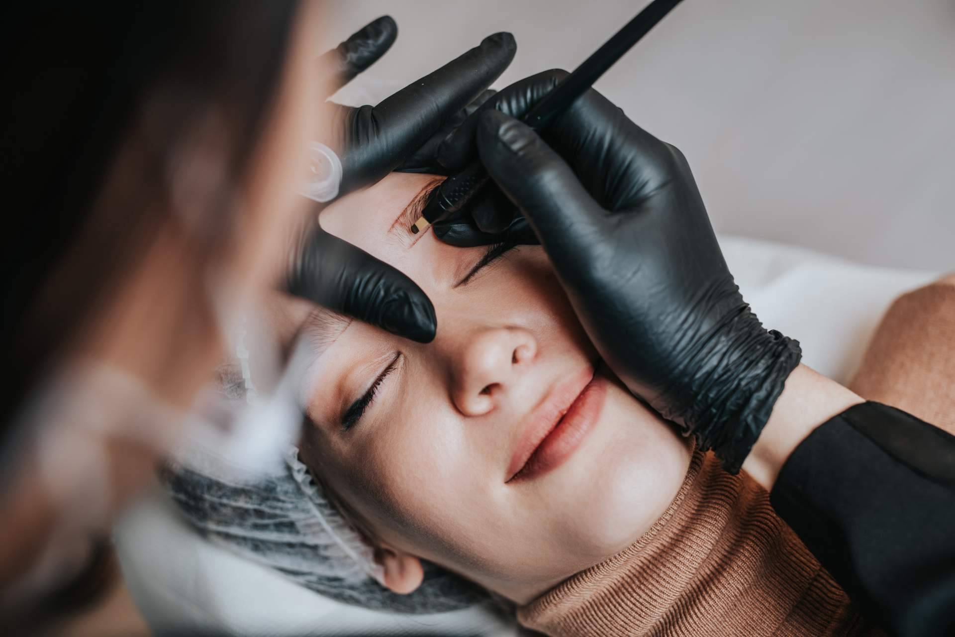 Estética Latina Academy y los cursos de micropigmentación online
