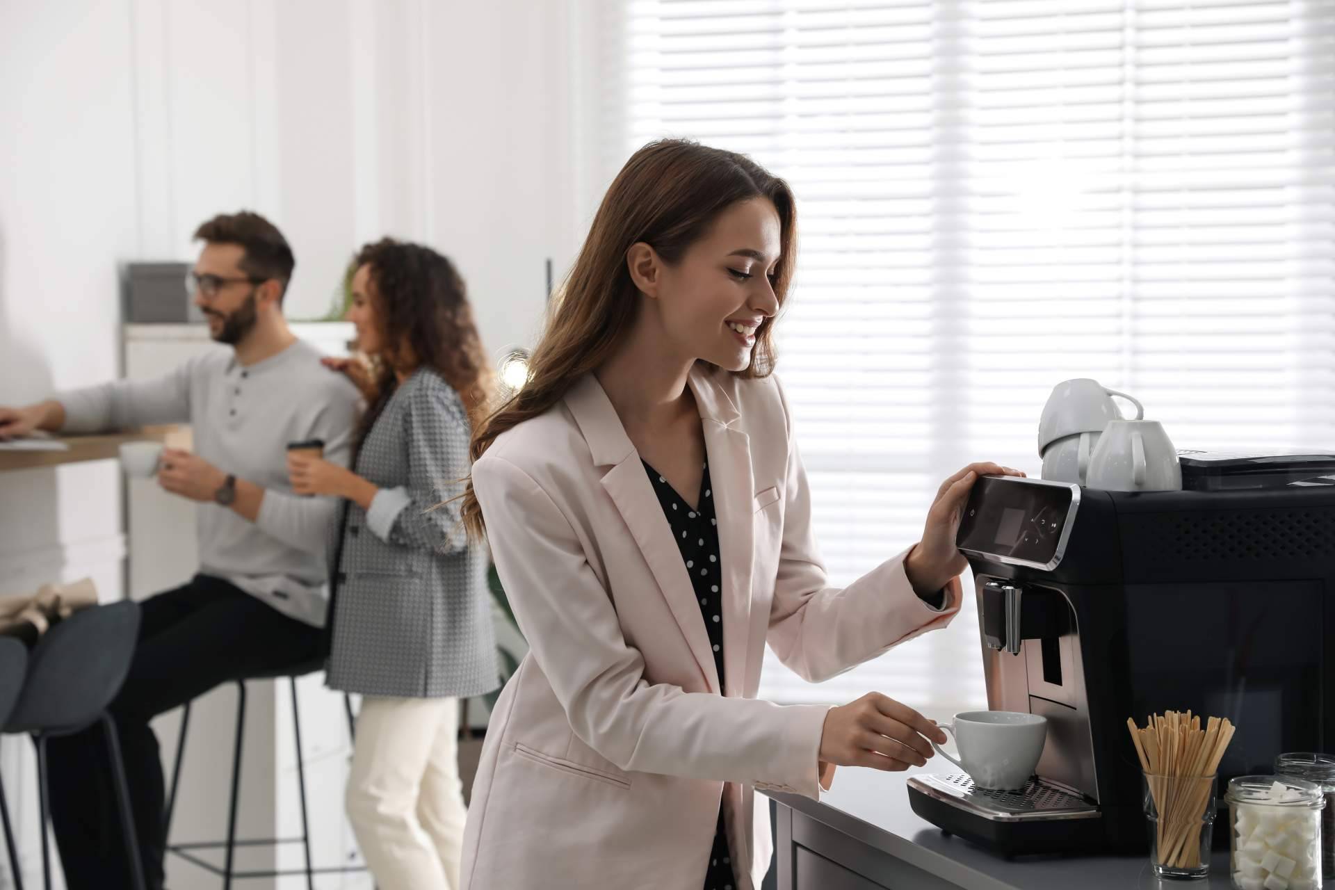 Fresh Ocs ofrece cafeteras para oficinas para un mejor bienestar laboral
