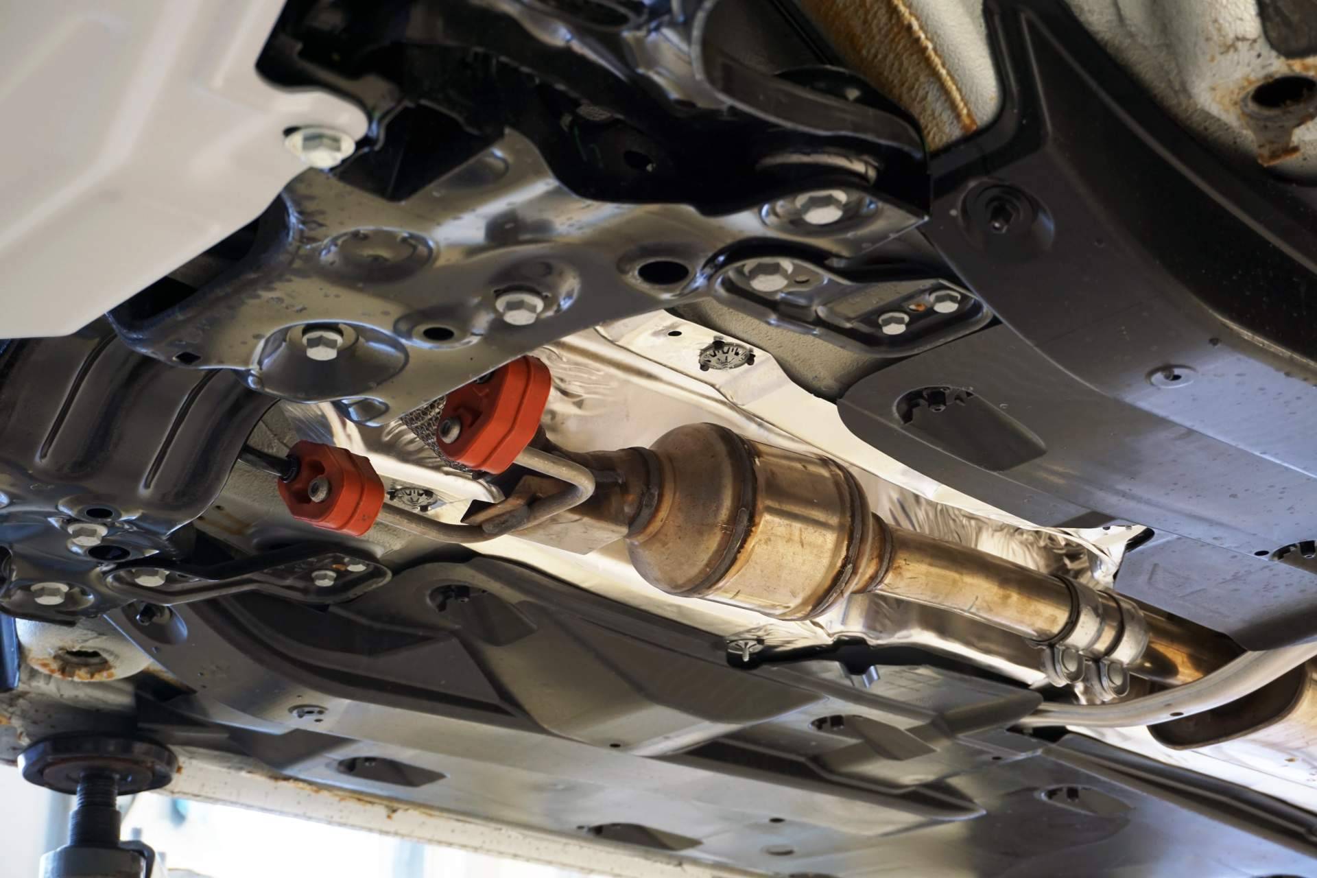 Neumáticos Porpoco explica qué es un catalizador de coche