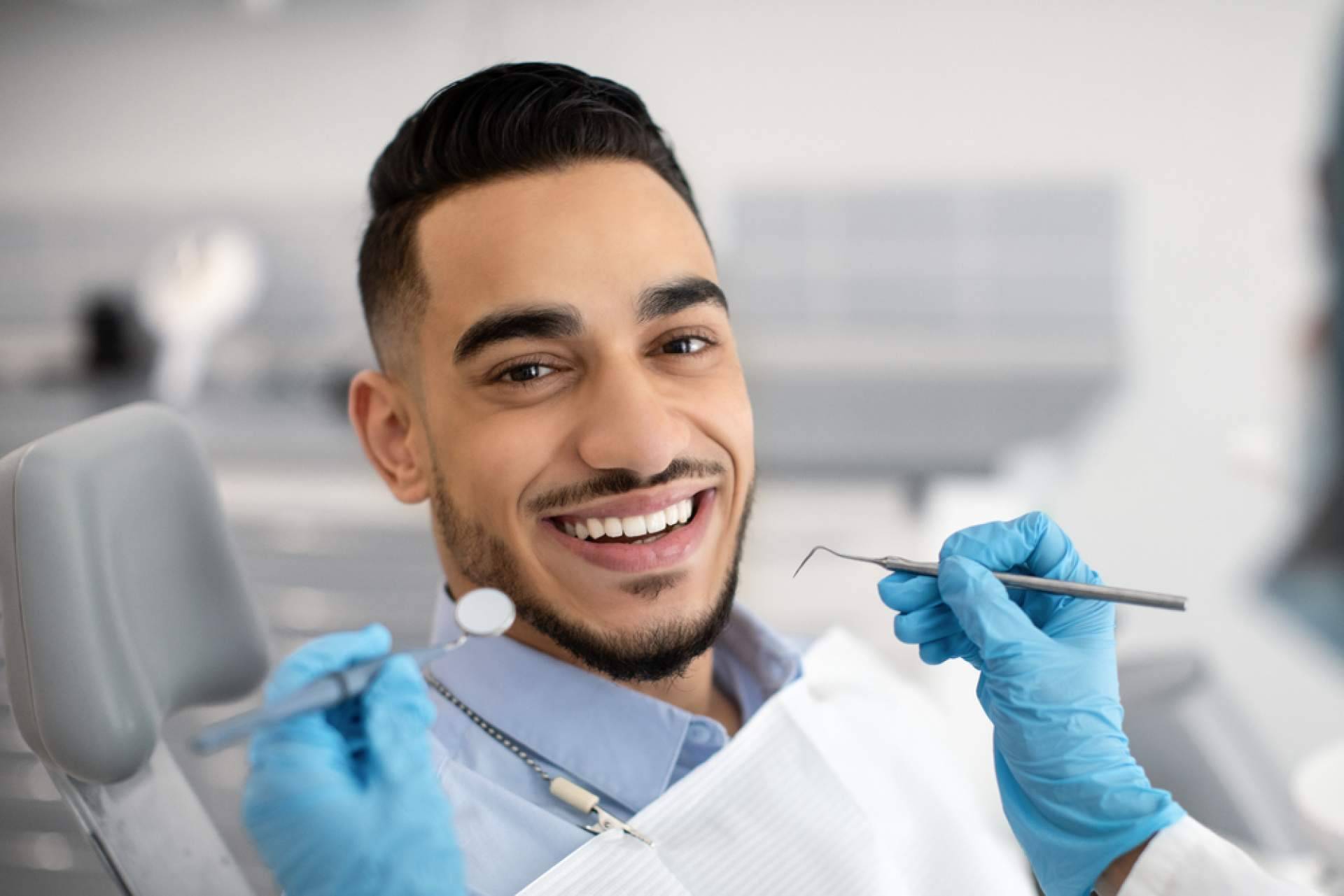 Clínica Dentinos se encarga de la aplicación de carillas dentales en Málaga