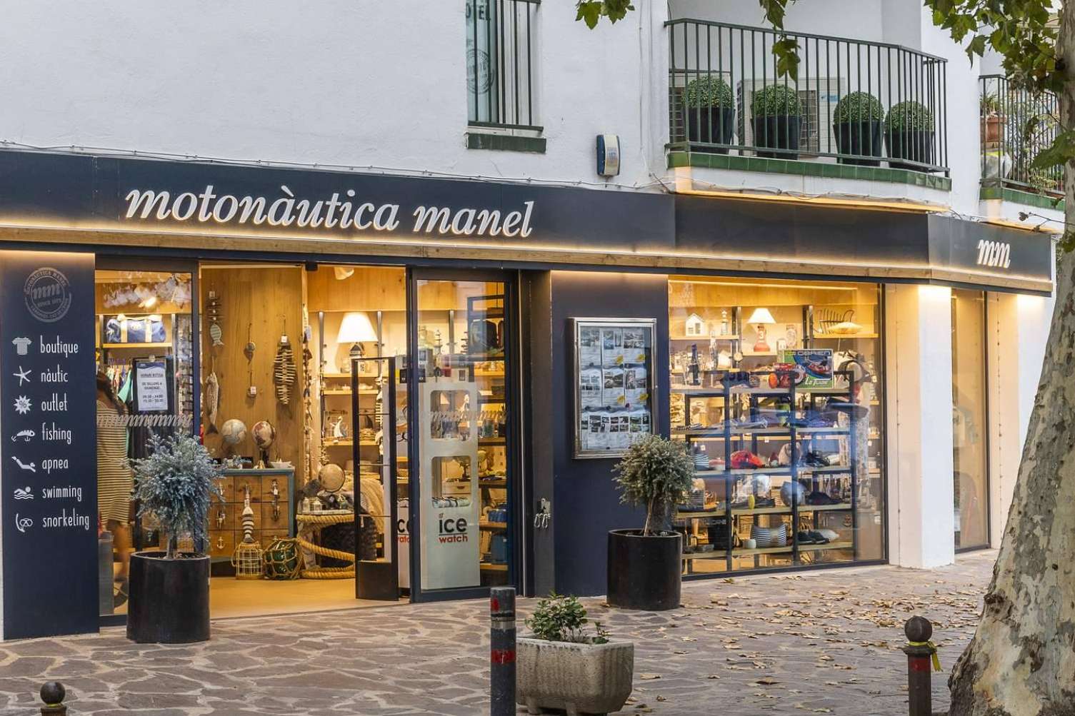 Motonàutica Manel pone a disposición su catálogo para la venta de embarcaciones