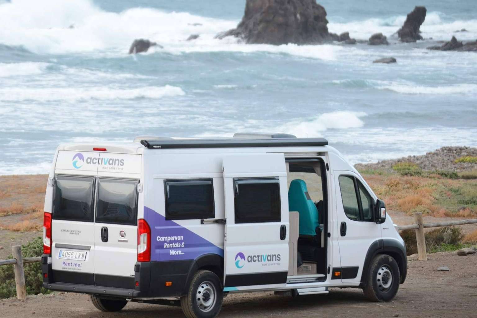 Explorar experiencias de viaje en familia únicas con el alquiler de autocaravanas de Activans en Girona