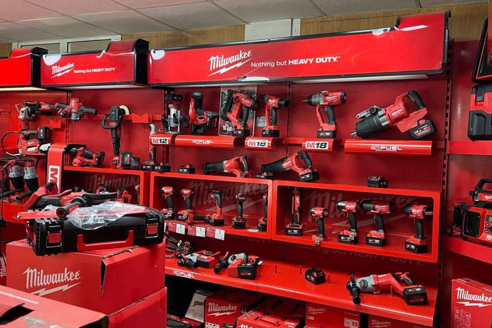 Milwaukee, la marca líder en taladros percutores está disponible en Eny.es
