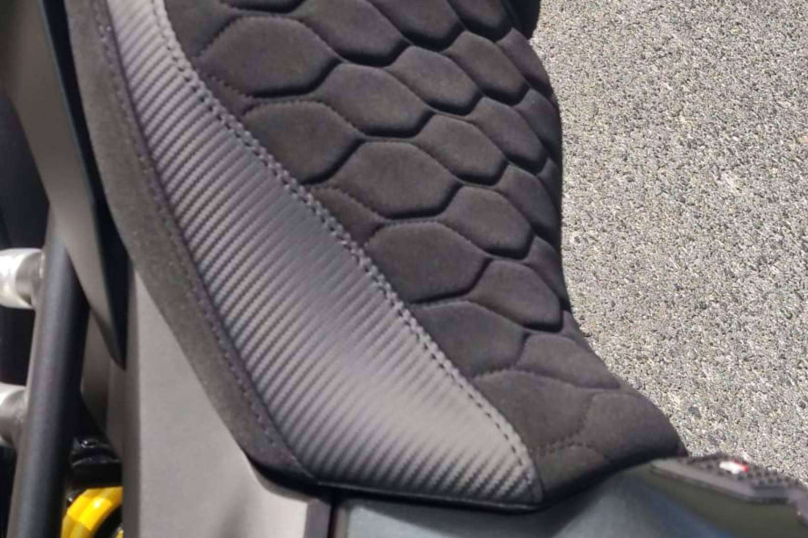 JM-Fundas y sus fundas de asiento para moto personalizadas