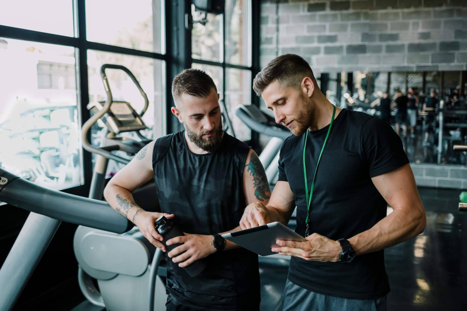 Conocer las ventajas de contratar un profesional personal trainer online