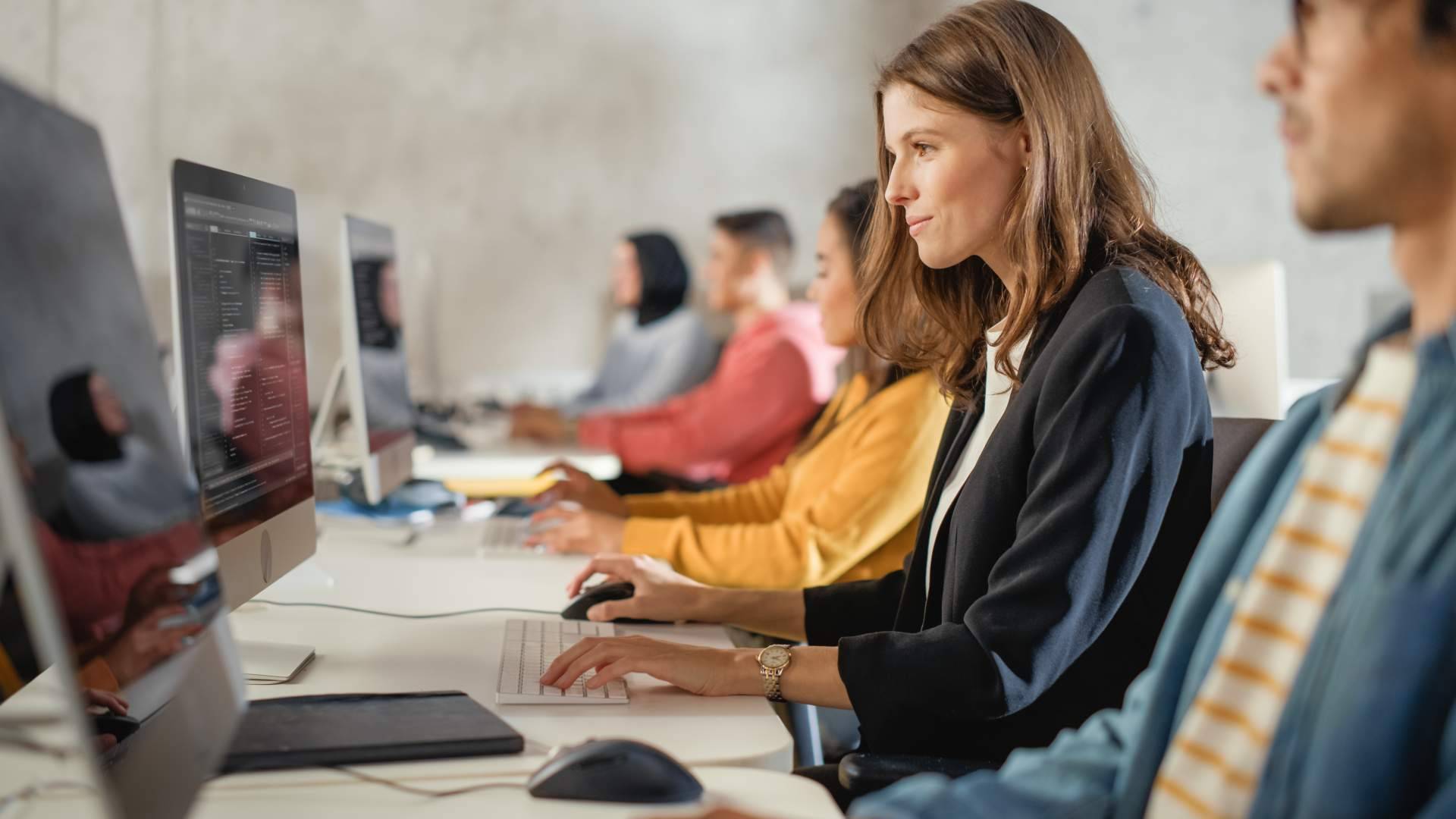 ¿Cómo encontrar prácticas para estudiantes Barcelona? Becadvisor