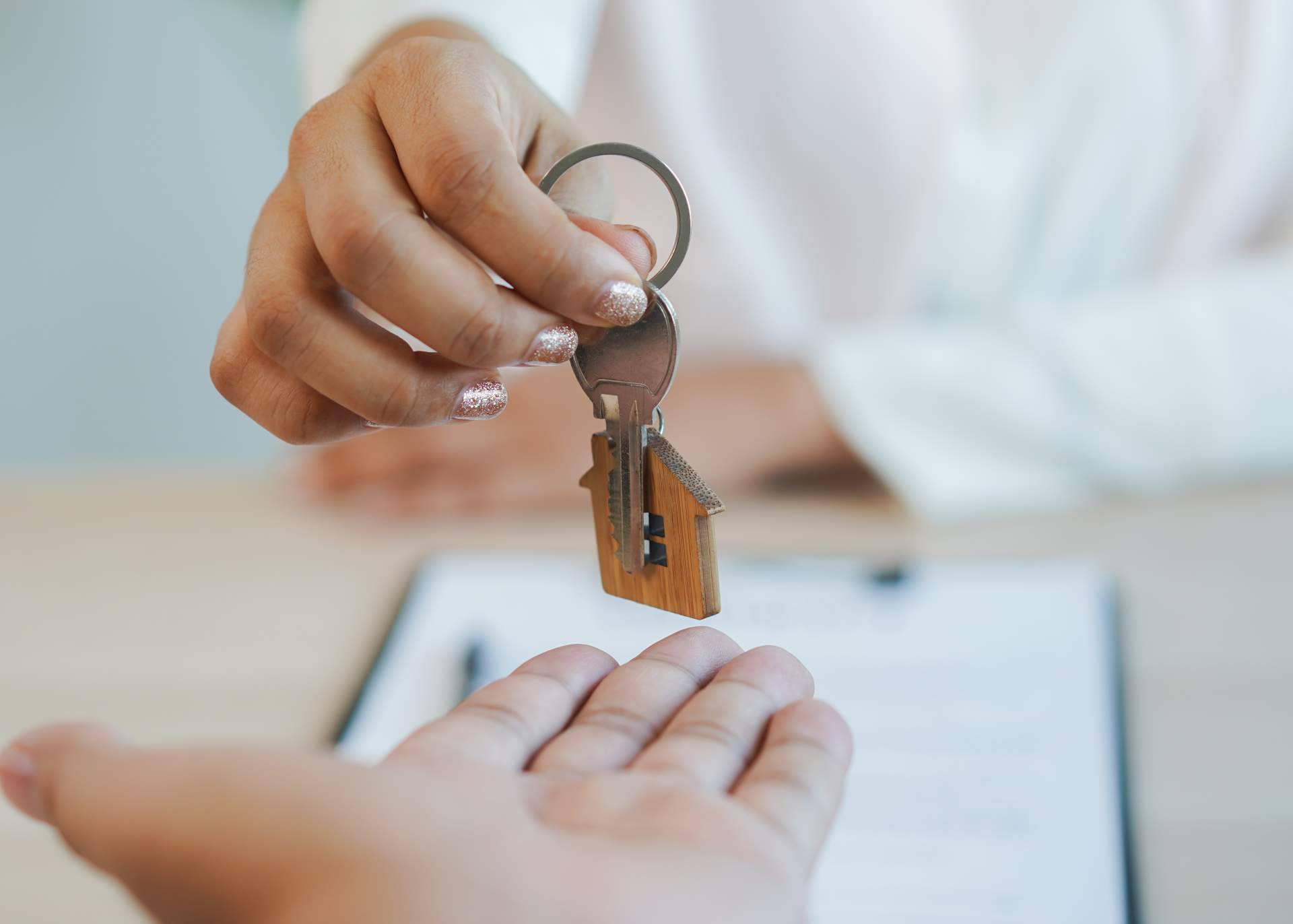 ¿Cuáles son las ventajas de comprar un inmueble en 2023 según Grupo Best?