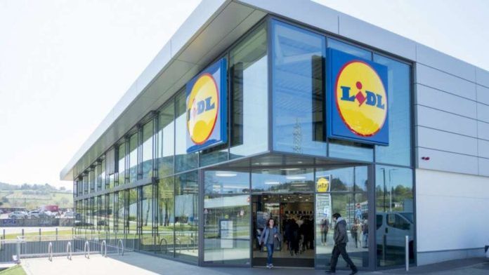 Las bolsas reutilizables de Lidl no llegan ni a dos calles