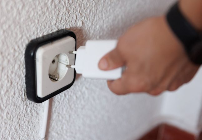 La mayor cooperativa energética de Europa es Española: Som Energia 1 Merca2.es luz enchufe