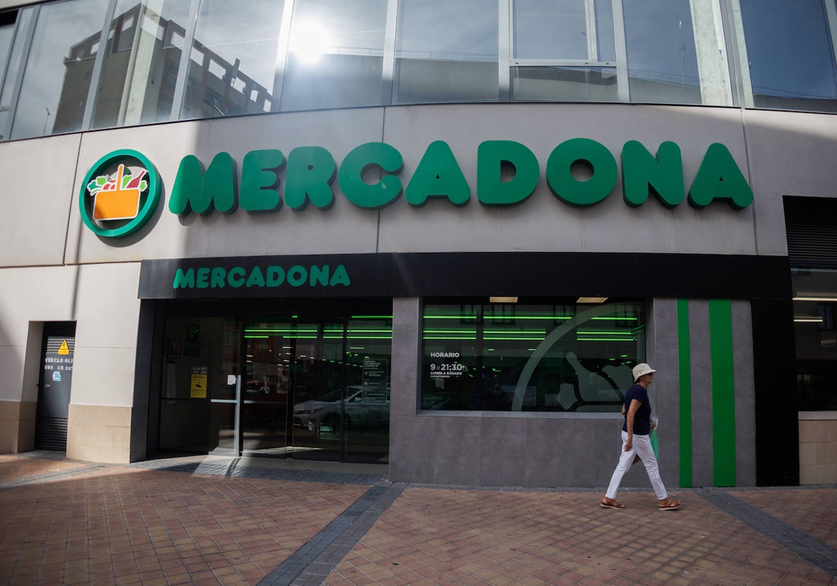 Mercadona sitúa su salario mínimo por encima de 1.500 euros al mes