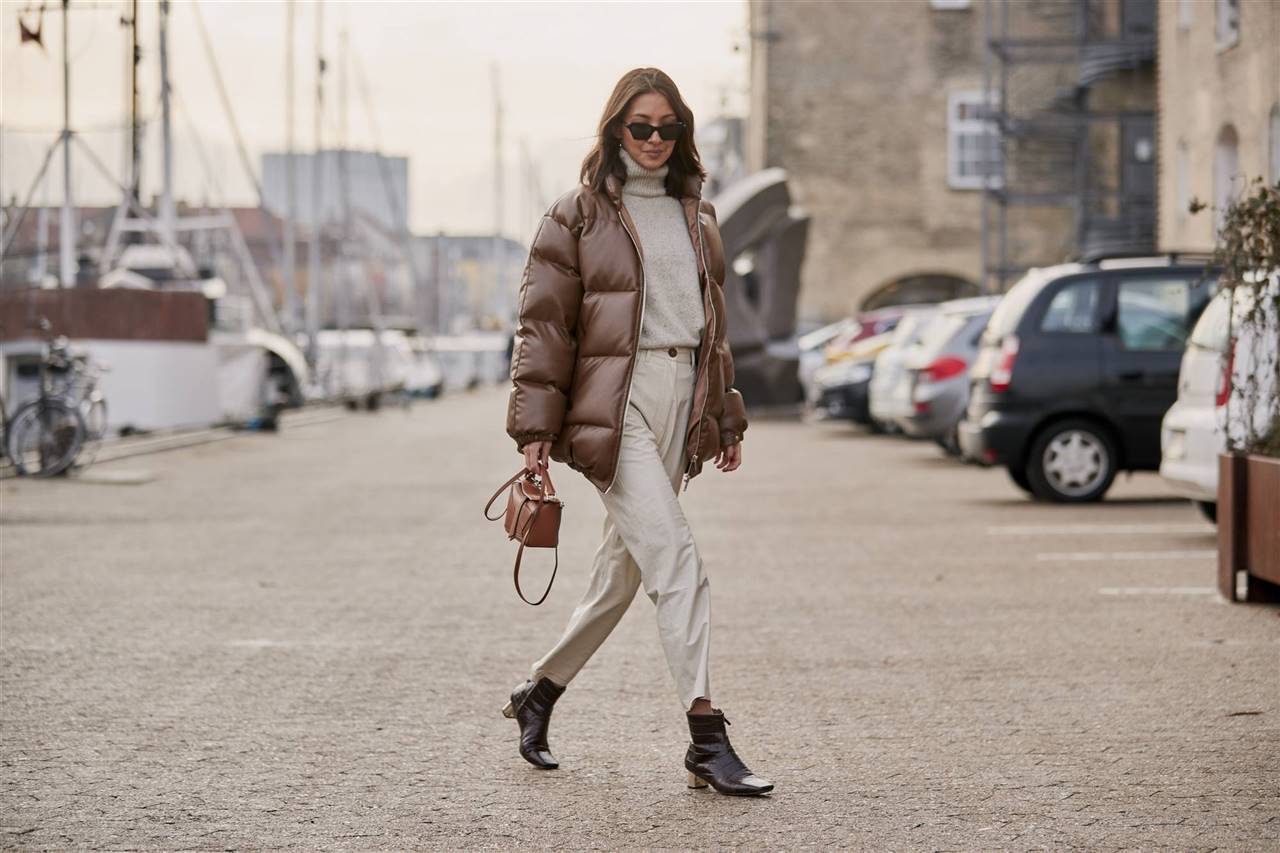 10 pantalones elásticos de Zara que reducen cintura, cómodos y elegantes