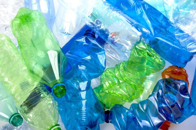 Las cadenas alimentarias cuestionan las medidas del nuevo reglamento europeo de envases y residuos 2 Merca2.es plasticos biodegradables 3 Merca2.es