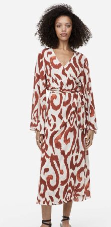 Mariló Montero triunfa con este vestido print otoñal de manga holgada que puedes encontrar en H&M 1 Merca2.es vestido h m 1667779e 230904091053 800x1631 Merca2.es