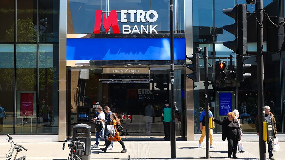 El británico Metro Bank se desploma en Bolsa por una posible ampliación de capital