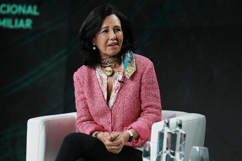 Botín afirma que el «mayor competidor» de los bancos será Apple y que la banca tradicional debe transformarse