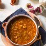 Sopa de Ajo: Un Placer Caliente y Reconfortante