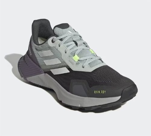 Nike, Asics y Adidas: 9 zapatillas de El Corte Inglés con grandes descuentos 9 Merca2.es 9 adidas Merca2.es