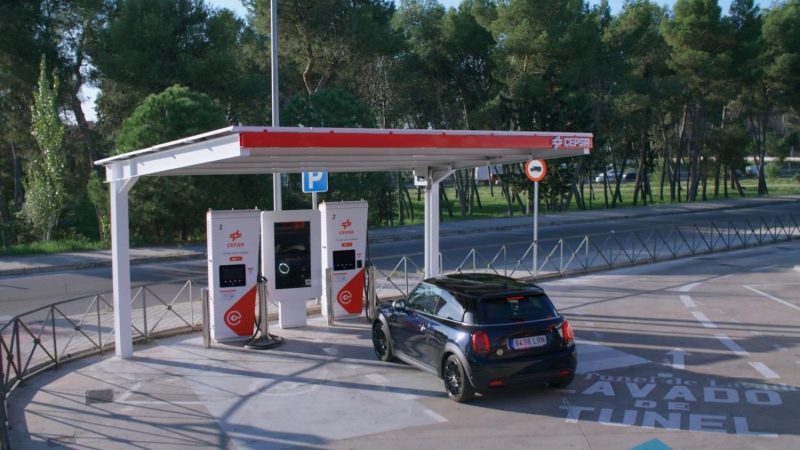 Cepsa Punto de carga coches electricos Merca2.es