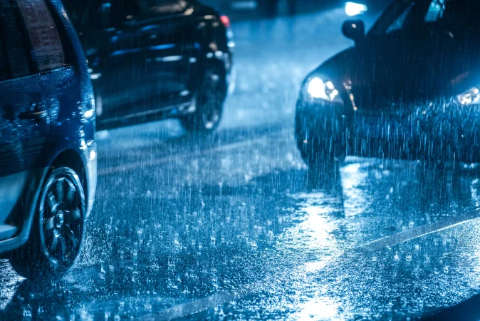 Consejos de la DGT para conducir con lluvia y evitar accidentes 6 Merca2.es