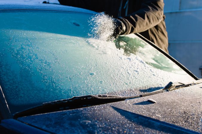 Esta es la manera más rápida de calentar tu coche por dentro cuando aprieta el frío