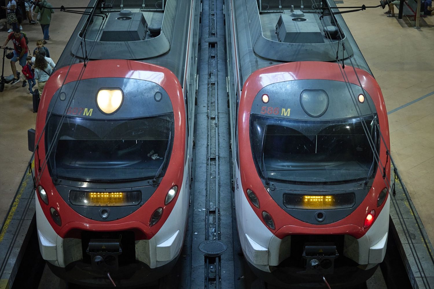 Varios trenes en la estación de Atocha-Almudena Grandes, a 1 de septiembre de 2023, en Madrid (España).