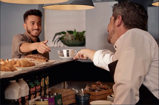 La compania lleva mas de 50 anos apoyando el sector de la hosteleria en Espana Merca2.es