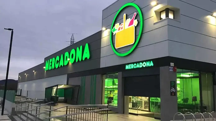 Mercadona arrastra a Carrefour y a Lidl para bajar los precios