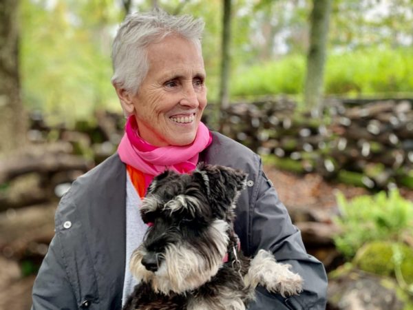 Mercedes Milá y su perro Scott
