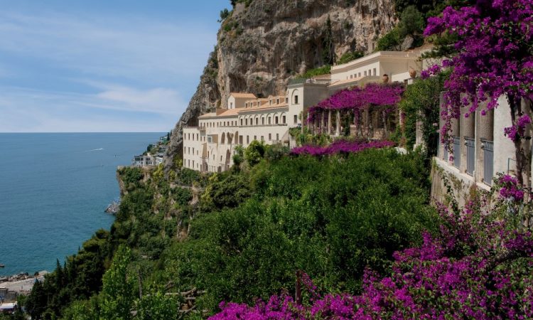 NH Hoteles recorta tras la subida provocada el miércoles por Alphavalue 2 Merca2.es NH Hoteles Anantara Convento Di Amalfi Merca2.es