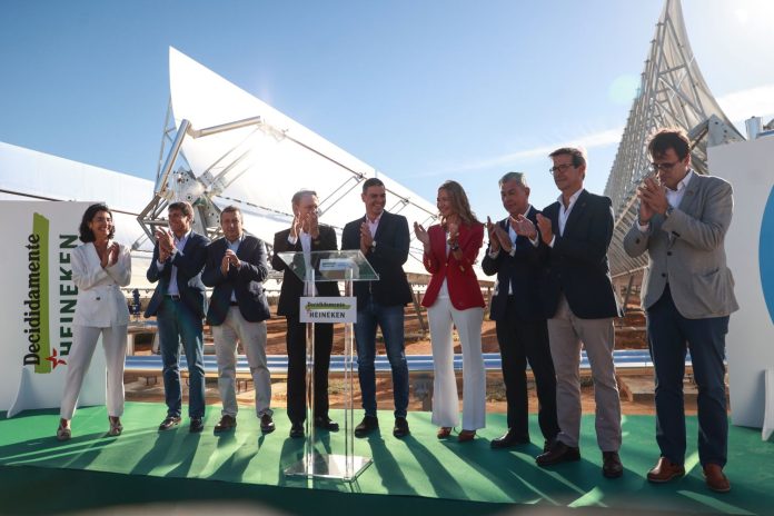 Planta termosoloar de Heineken en Sevilla, inaugurada por Pedro Sánchez