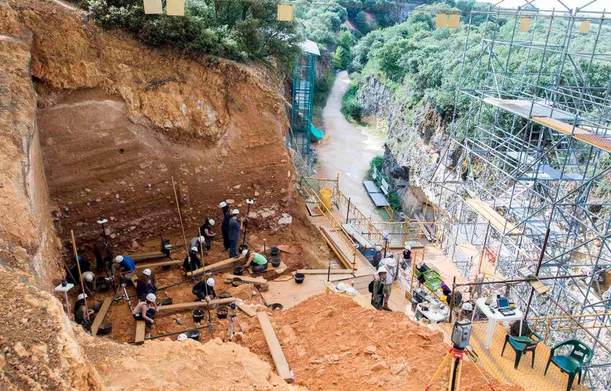 Yacimiento de Atapuerca: una ventana a la evolución humana en la Sierra de Burgos
