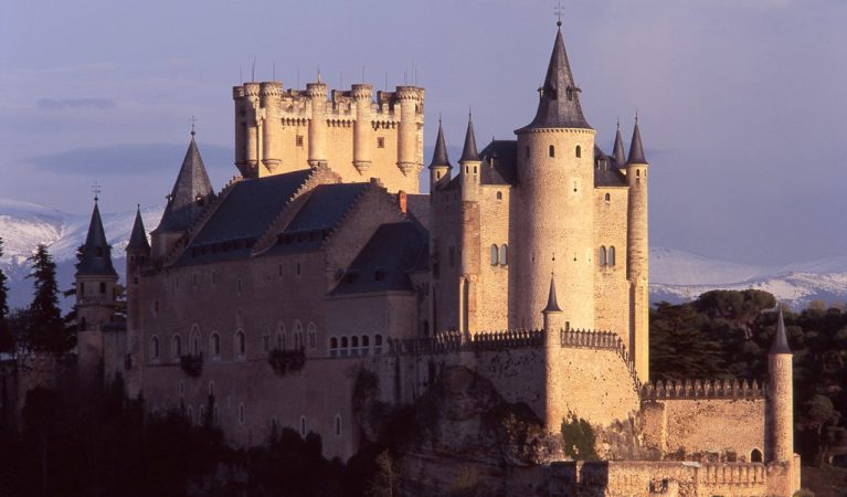 alcazar de segovia vista frontal Merca2.es