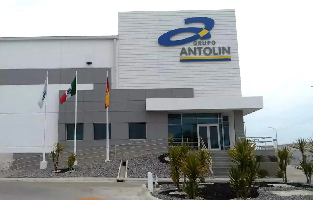 Antolin emplea el micelio para reducir el impacto ambiental del material de los componentes de coches