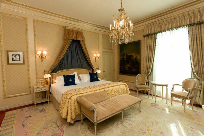El Hotel Ritz de Madrid subastará su mobiliario y decoración en mayo
