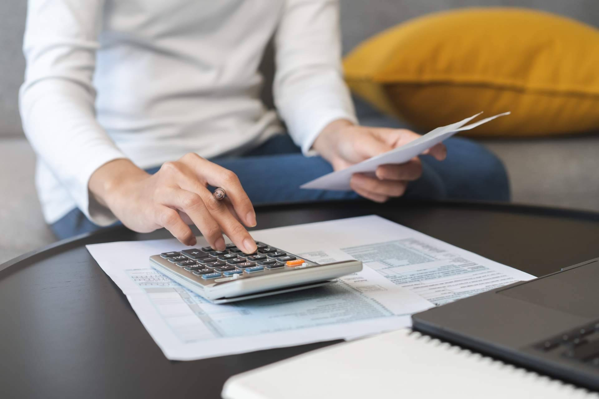 Servicios de asesoría declaración renta, con Ceesa
