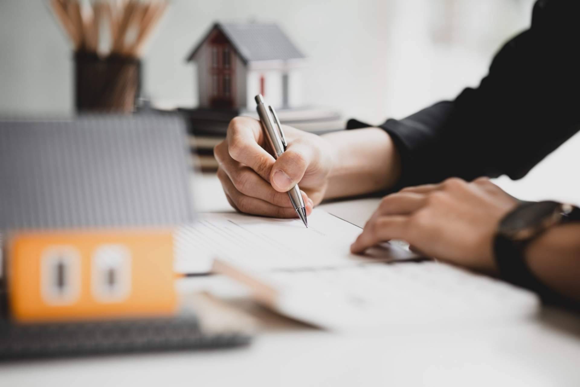 Bueno Salinero Abogados ofrece asesoría inmobiliaria en la compraventa de inmuebles