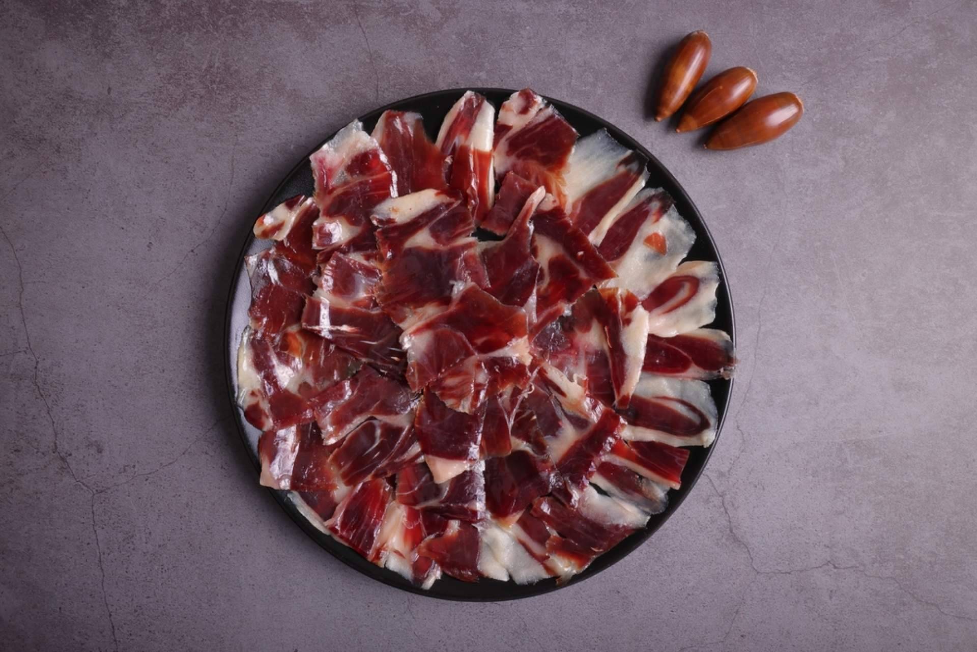 La Despensa Extremeña permite adquirir jamón de bellota