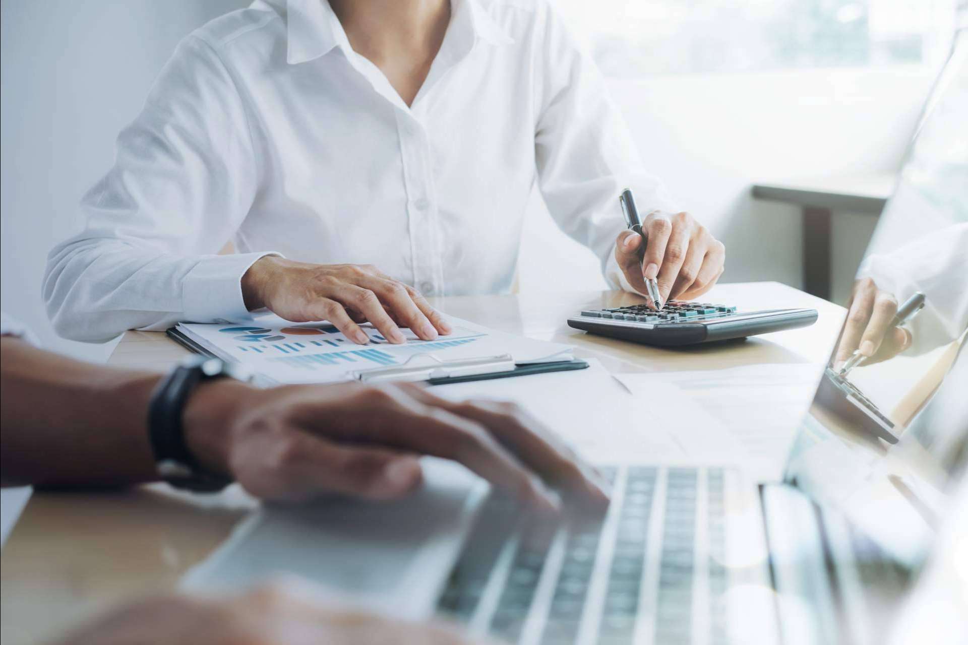 ¿Por qué es fundamental dejar las traducciones financieras a los expertos para las empresas del sector?, por Intertext