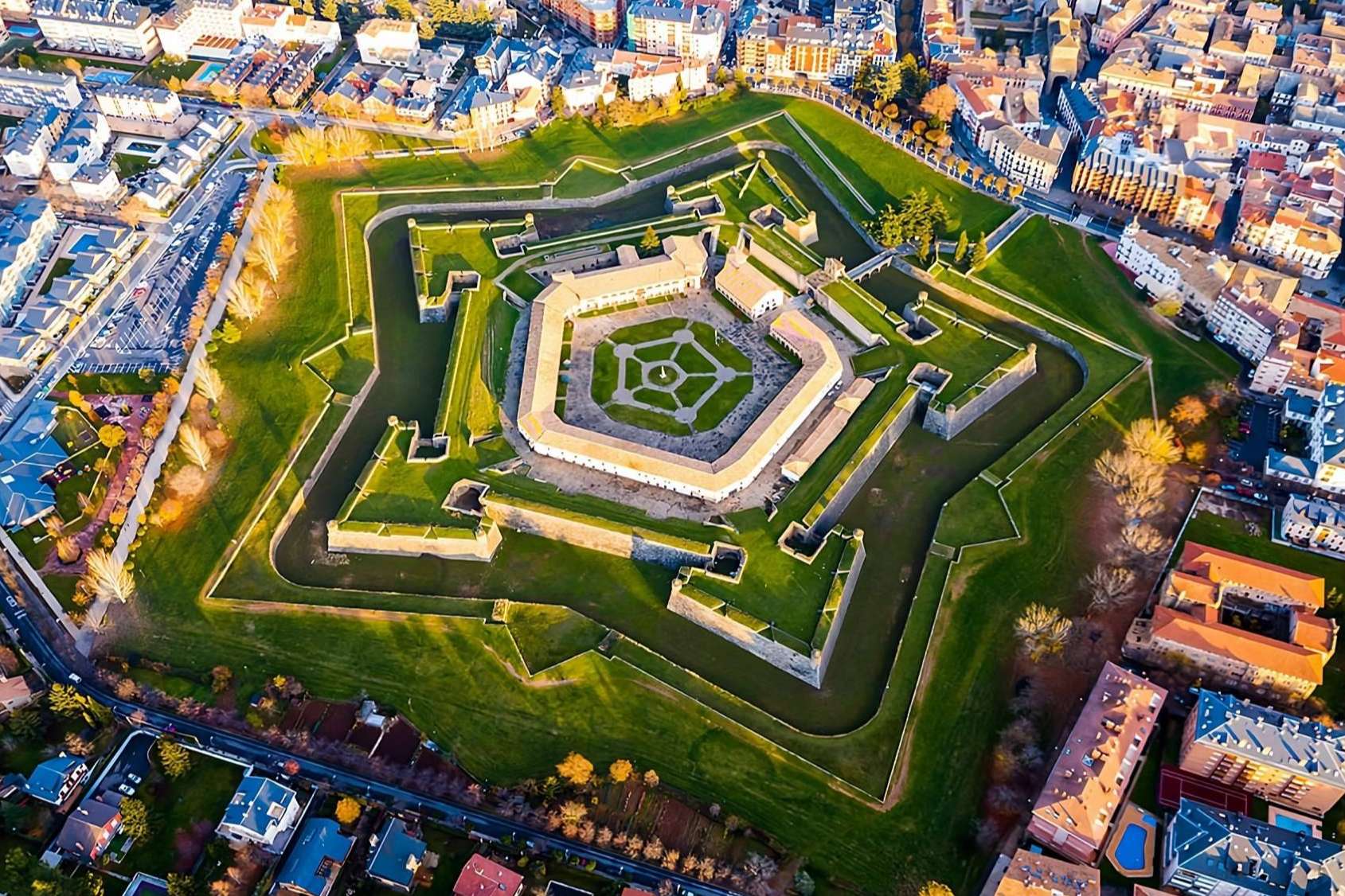 Descubrir España a través de sus castillos y palacios