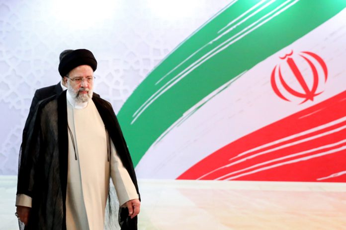 El presidente de Irán, Ebrahim Raisi, bajo la lupa por su actuación en el petróleo
