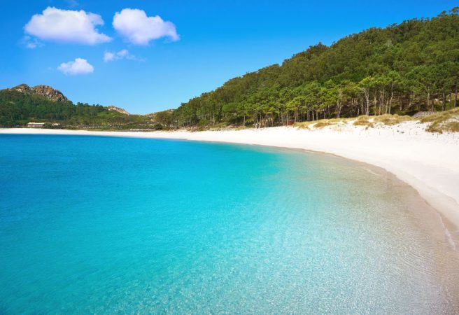 Descubre el paraíso bajo el sol: las mejores playas de España 2 Merca2.es islas cies vigo 7 Merca2.es