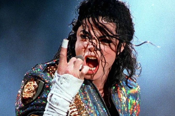 Forbes nombra a Bad Bunny como 'Rey del pop' y las redes estallan reivindicando a Michael Jackson 1 Merca2.es 16758395054284 Merca2.es