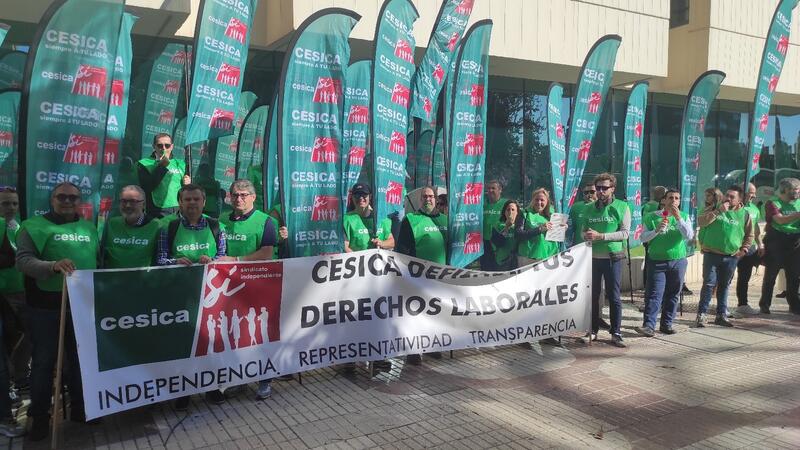 Cesica anuncia una concentración de trabajadores de Unicaja Banco por el «desfase salarial» de la plantilla