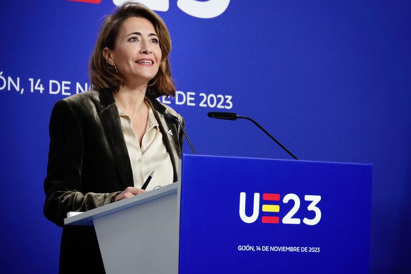 Raquel Sánchez ensalza la labor de AESA para velar por la seguridad aérea y orientar el progreso del sector